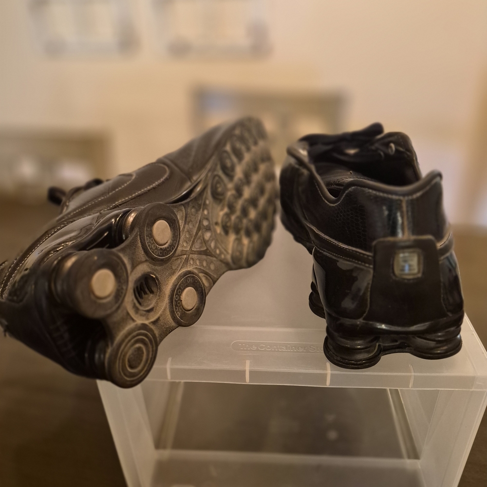 Nike Shox Men's Black Leather Athletic Shoes - Picture 4 of 4